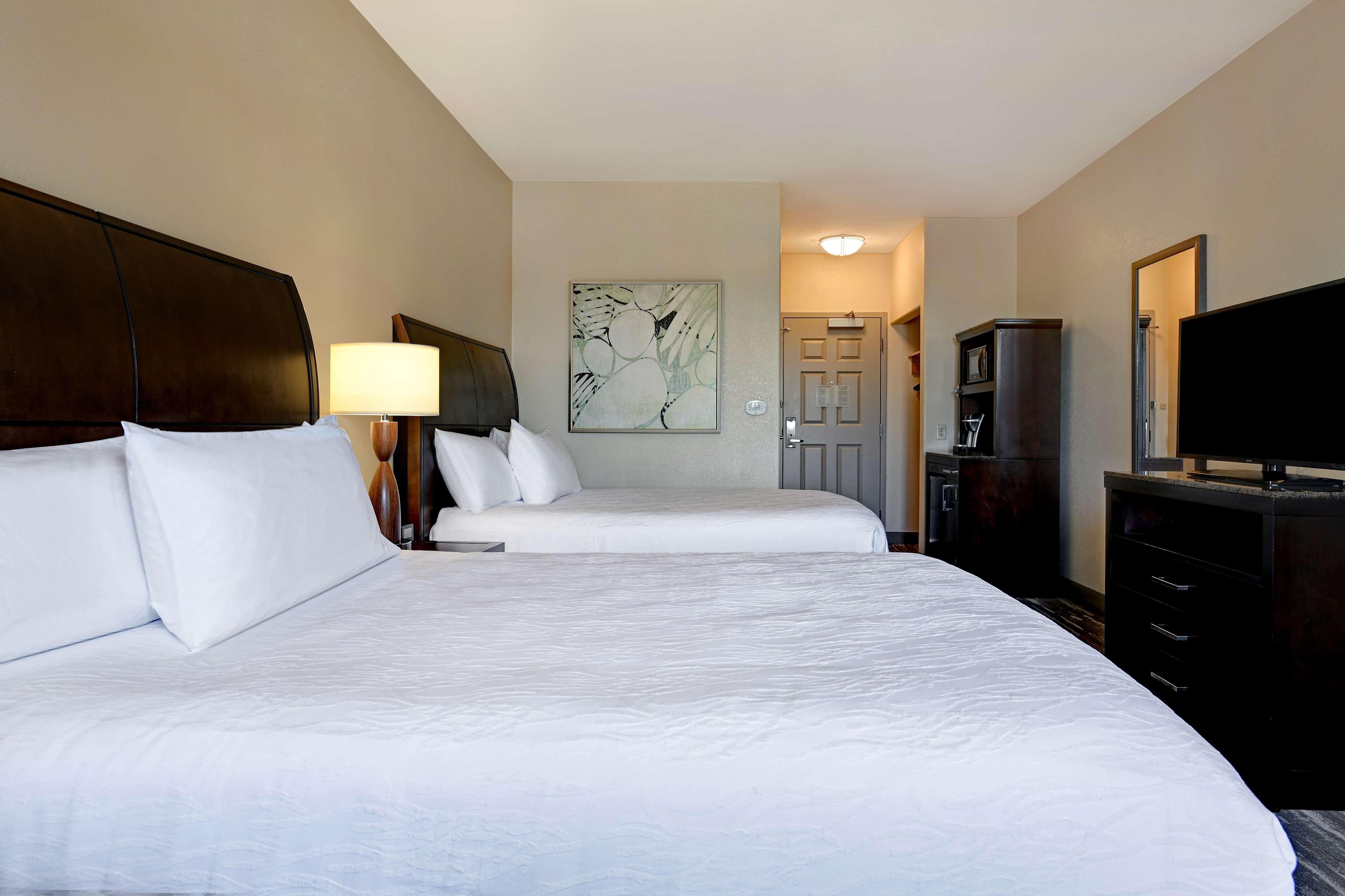 Hilton Garden Inn San Bernardino Extérieur photo