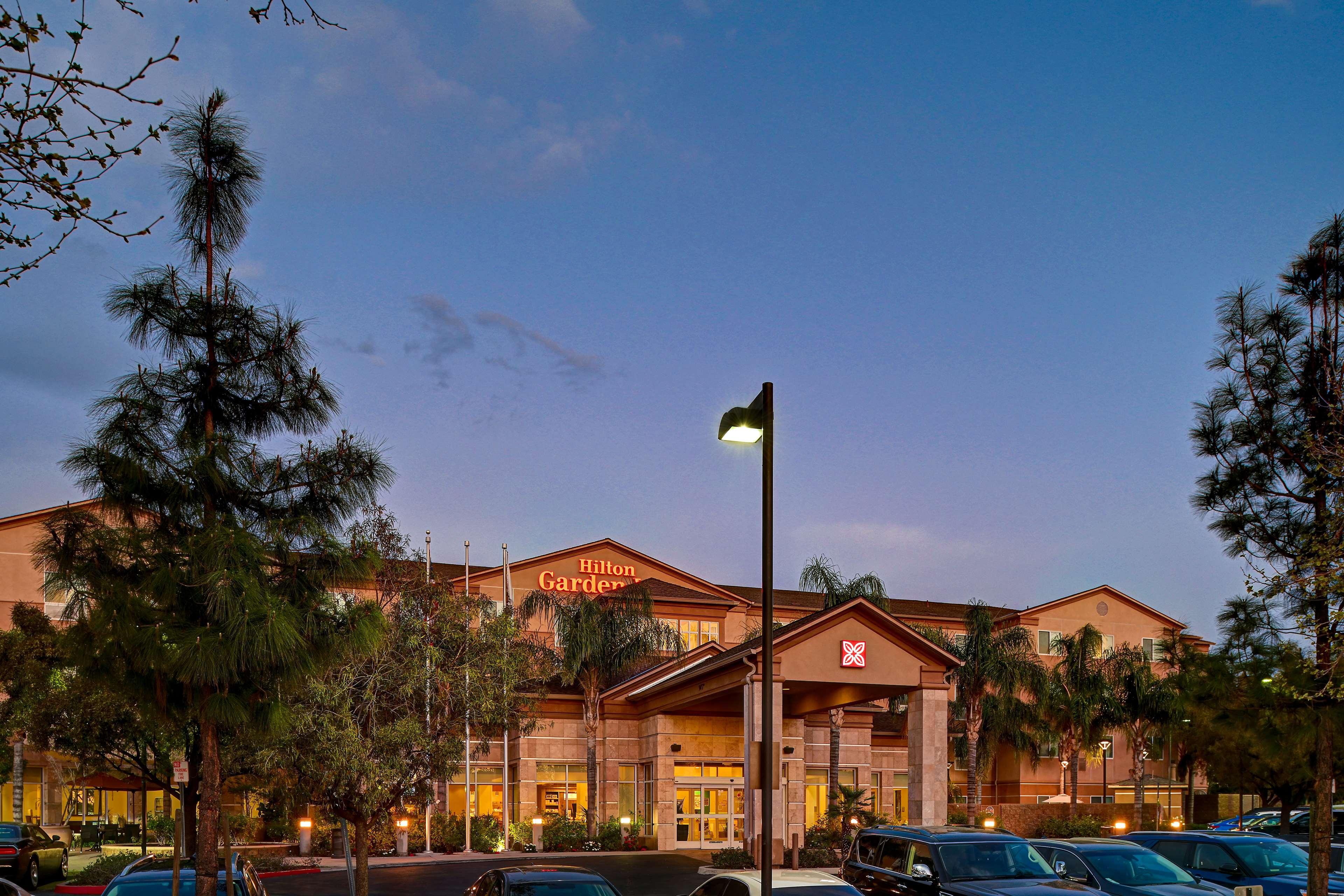 Hilton Garden Inn San Bernardino Extérieur photo