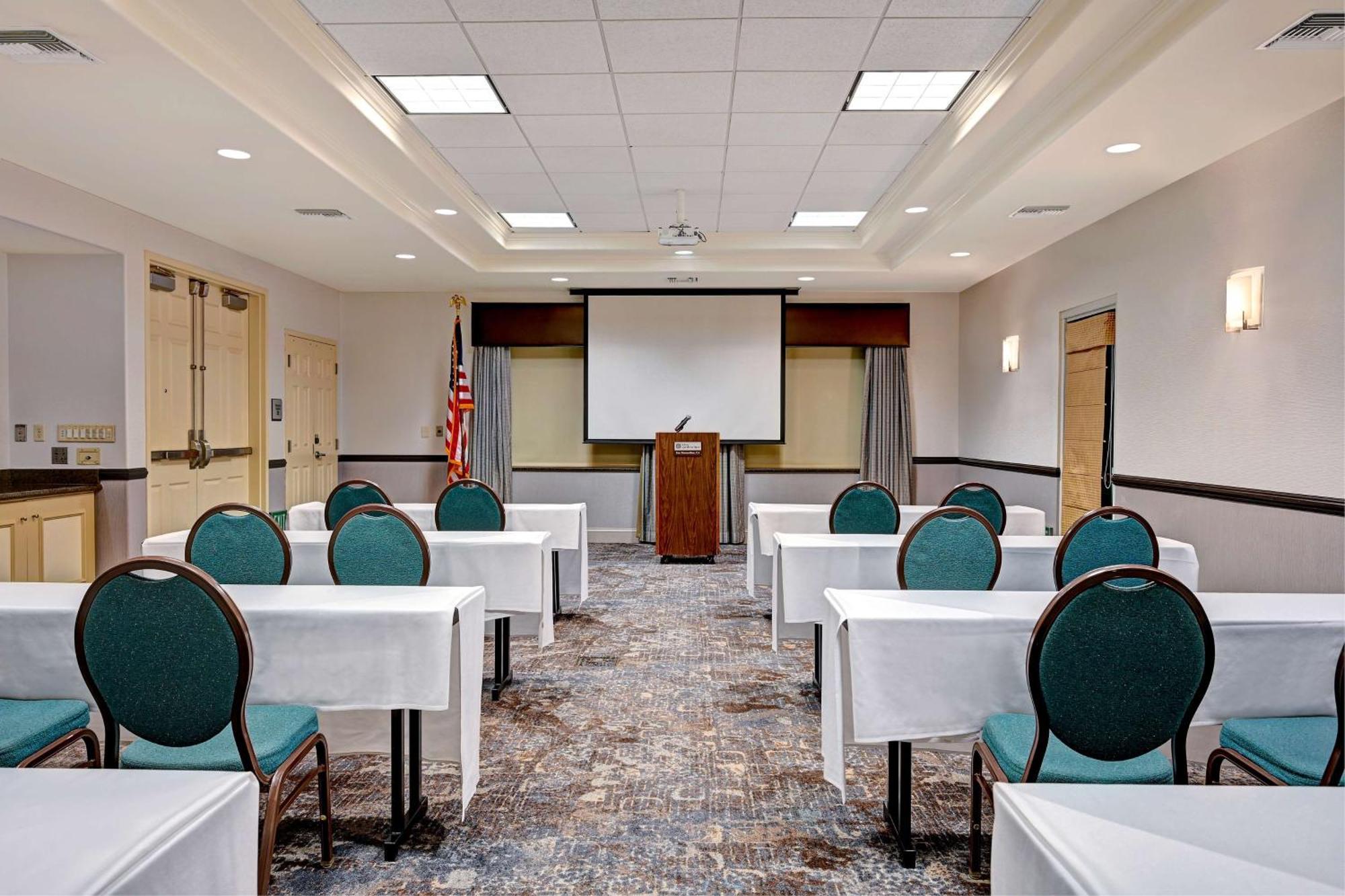 Hilton Garden Inn San Bernardino Extérieur photo