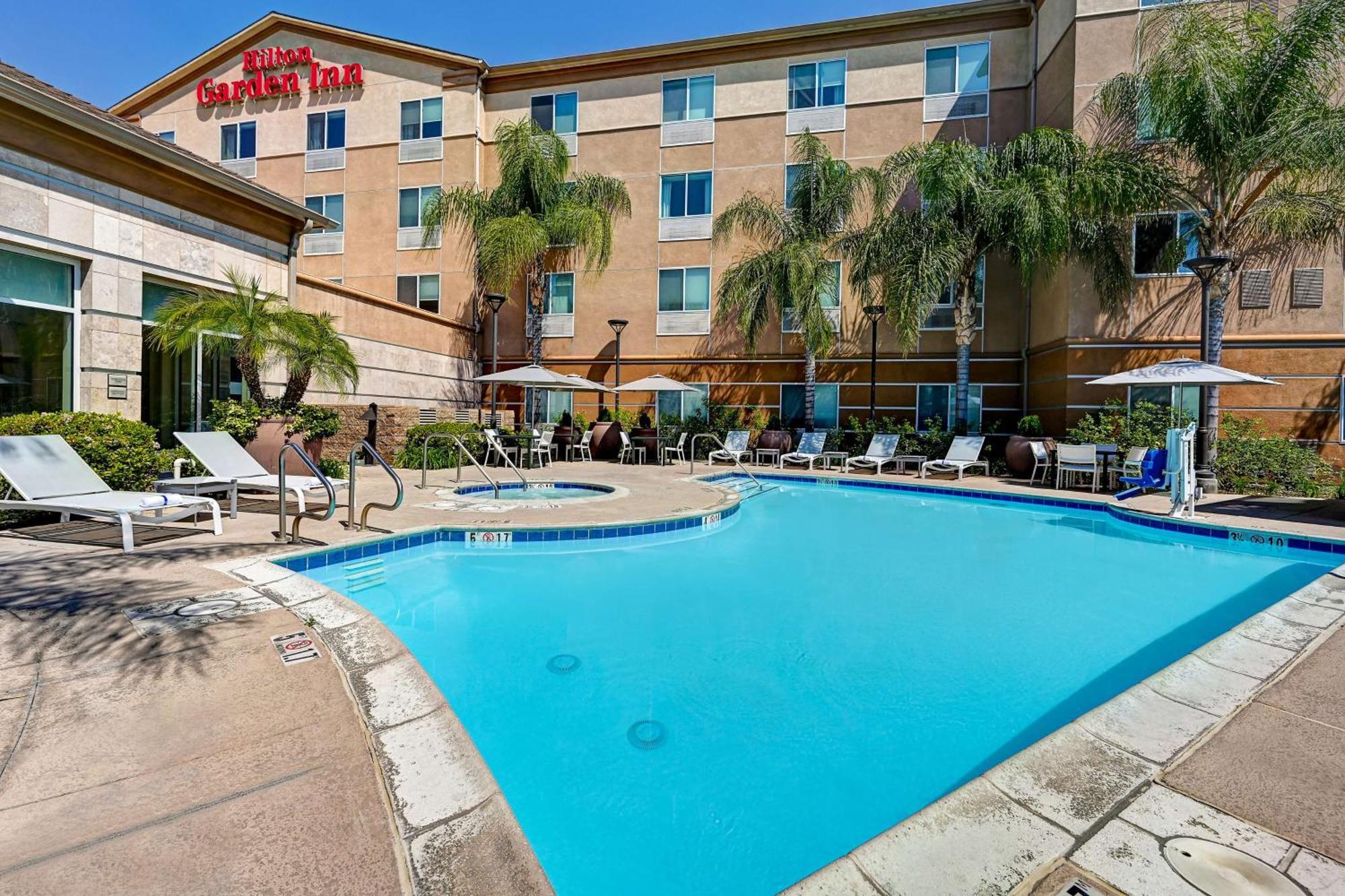 Hilton Garden Inn San Bernardino Extérieur photo